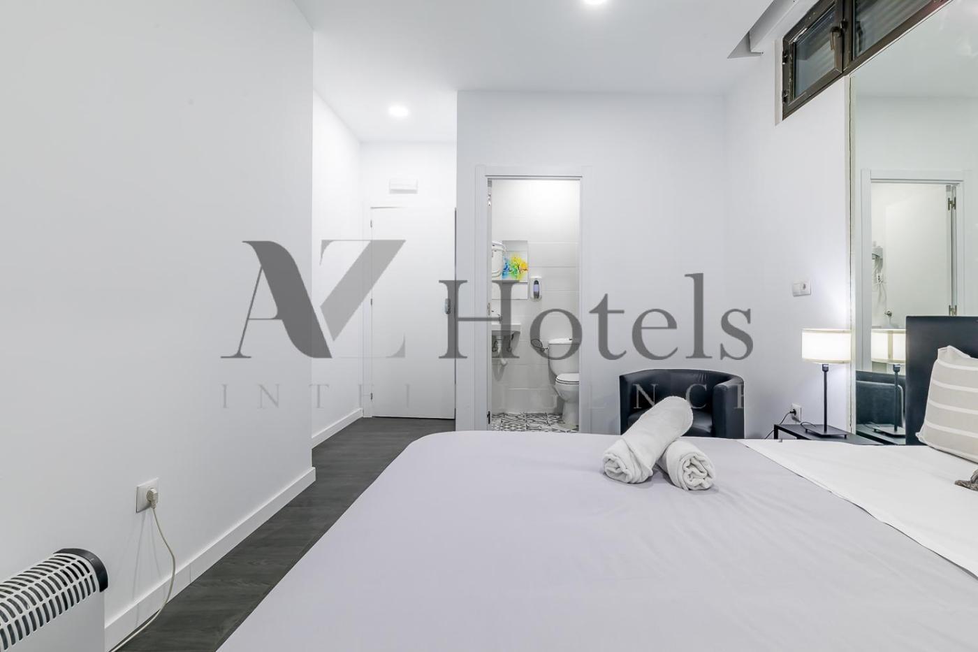 Ayz Ulises - Auto Check-In Property Madrid Exterior photo